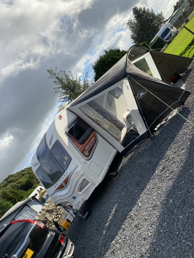LPHonda's tweet photo. The #lasthooray in #FofoTheUnicorn at #CastleCary #holidaylocal @BaileyofBristol @Honda_UK @CadacUK #👍🚗🚋🏴💨💨👍 https://t.co/ZhAwpknd0E