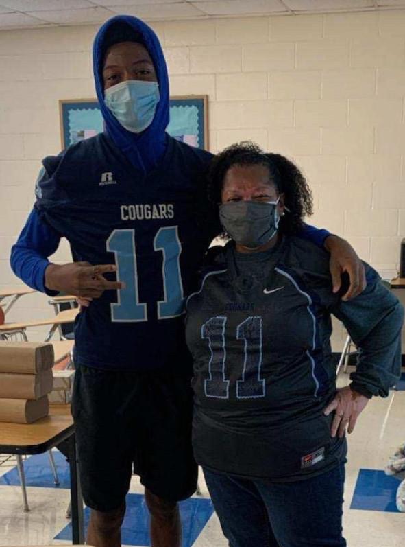 laurenlampron's tweet photo. I had the privilege of staff texting me pictures of the student-athlete love throughout the day. #matchingjerseys Then, at the game, the teachers escorted the players out to the field. What a special place. ๐๐พ. @team_Dji @AlyssaLStafford @SouthwestFB_ https://t.co/p0k8mhsEVr