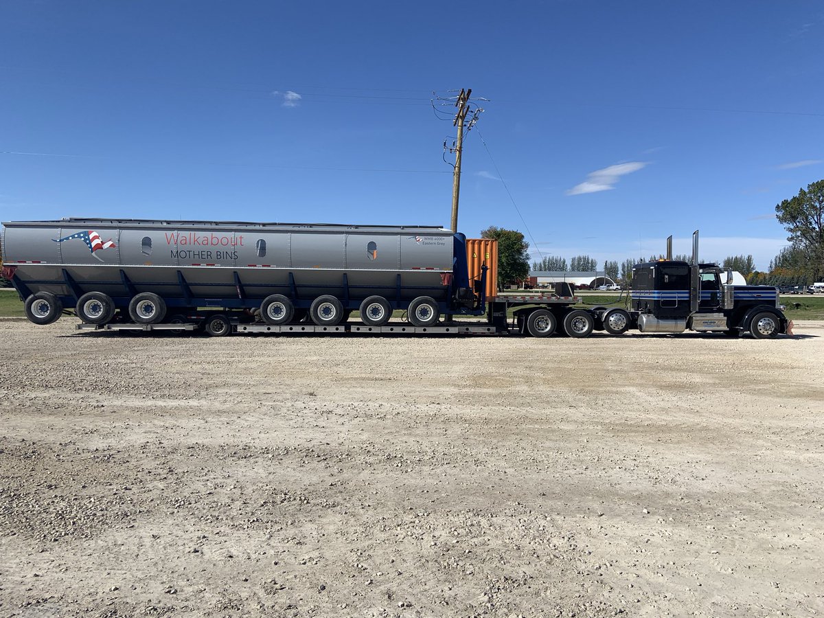 BenjaminPJ37's tweet photo. Had a great chance to have a @motherbin1 for a few days. How do you see this integrating in your operation? #motherbin #cadag #harvest21 https://t.co/MQocubuF9N