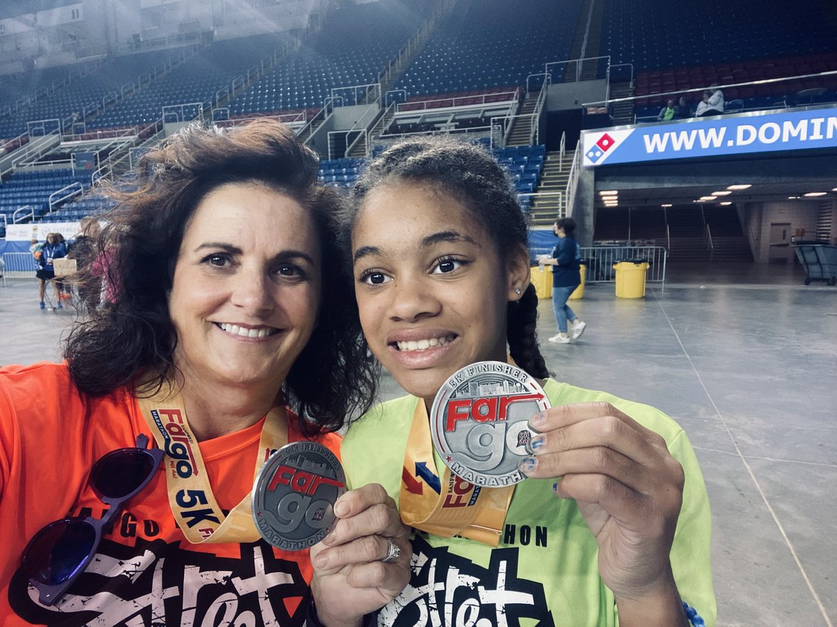 CrystalCoLisaB's tweet photo. Thanks @CrystalSugarCo for sponsoring all team members and their families that take part in the #FargoMarathon We got a little exercise at the 5k and had some fun! #wellness  @CrystalCoTeresa https://t.co/QD5b92kb1f
