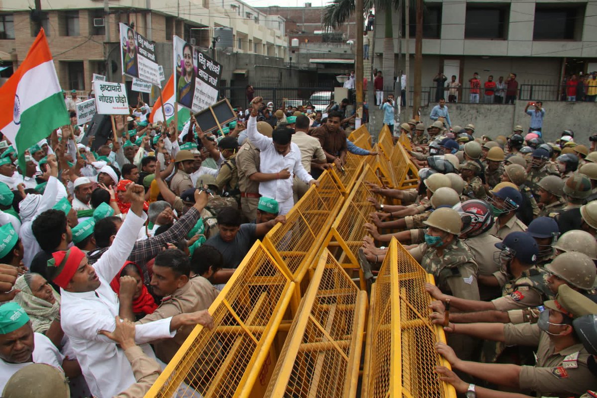 raviyadavjsd's tweet photo. मत पूछ मेरे #सब्र_की_इंतहा कहां तक है
तू कर ले #सितम तेरी #हसरत जहां तक है @ADCPNoida @CeoNoida
@CP_Noida
@dmgbnagar
@myogiadityanath
@PMOIndia
#नोएडा_किसान_आंदोलन #अपना_हक_लेकर_रहेंगे
@yadavakhilesh @MPDharmendraYdv @NareshUttamSP @DrRajpalKashyap @aashishsy @samajwadiparty https://t.co/iWqnfP6PP8