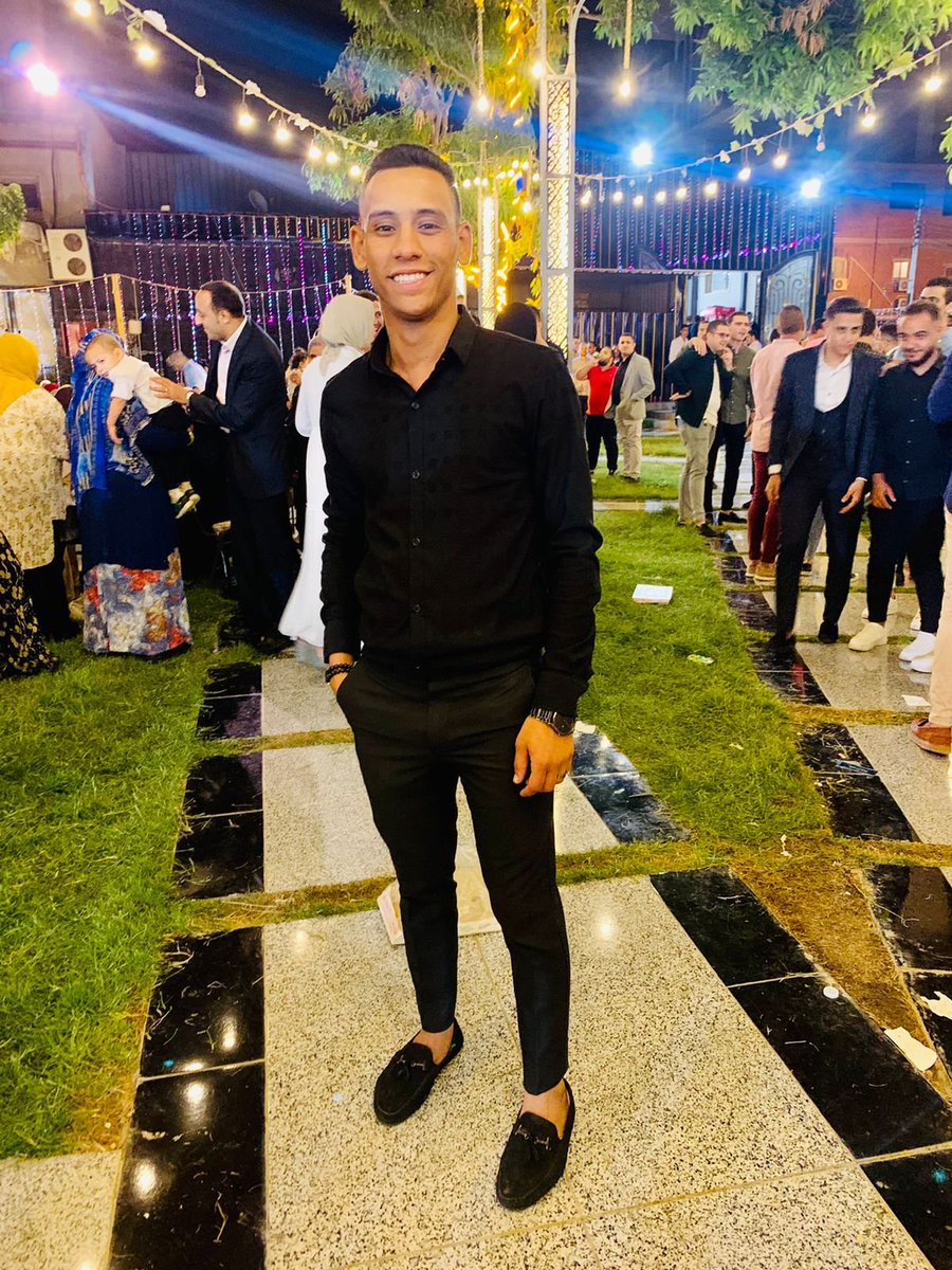 Mood
أنا عايز أخطب 💍 ♥️ وأعمل جو خطوبة وورد 🥀 وتلبيس دبل وليلة حلوة 🕺 🤵