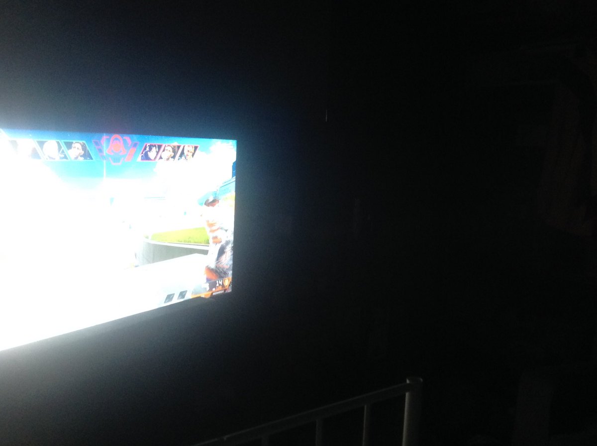 BEEMINOSBEEKC's tweet photo. @PlayApex fix ur cunt fucking game y'all aren't getting a dollar out of me ever again. https://t.co/civt9Peinc