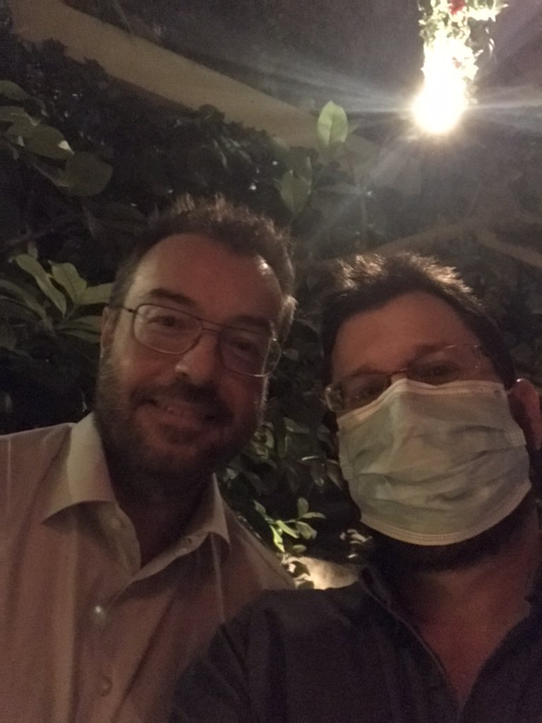 PGrivasMDPhD's tweet image. Great to see @mtsiatas who does great work! Also honored to give lecture/advice to young Greek Oncologists in Greece 🇬🇷 Thanks to #EOPE #EAKO &amp;amp; Drs. Souglakos, Boutis, Tsoukalas for the invite! @g_mountzios @montypal @neerajaiims @DMakrakisMD @arkhaki @EllokGr @PavlosMsaouel