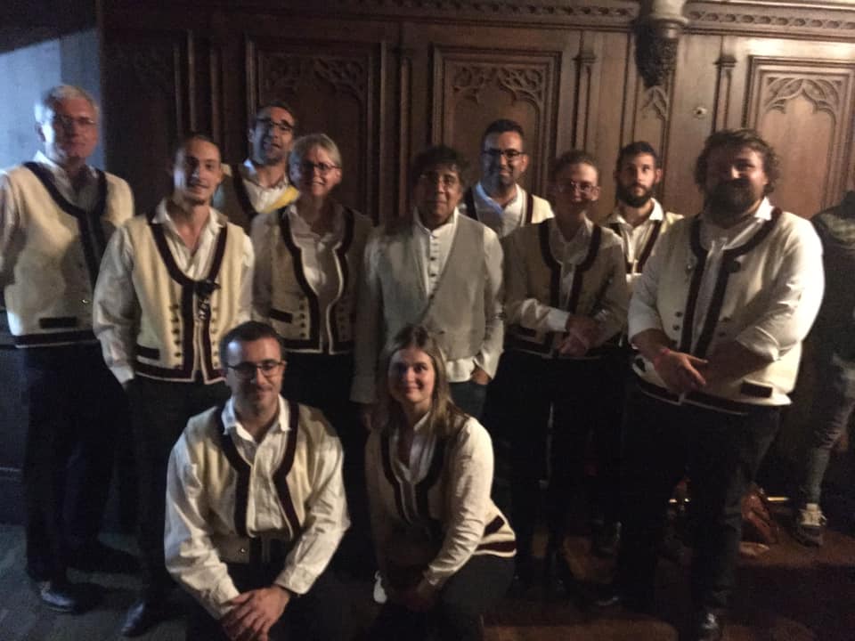 bagadelven's tweet photo. Après ses deux concerts avec Laurent Voulzy à Redon, le Bagad Elven sera aujourd'hui à Bio en Fête à Muzillac.
Une centaine de producteurs locaux sont présents. Des spectacles, des concerts, des conférences sont organisés pendant deux jours.
https://t.co/wnFzZftyxg https://t.co/gLVrJ83Z1E