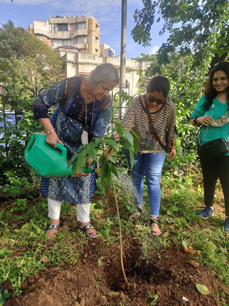 nidhic74's tweet image. #womenforenvironment
#Bksforenvironment

Nature is God’s most beautiful creation, &amp;amp; thanks to @Iamrahulkanal for always working towards its protection. On his birthday, the women of @BKScitizengroup  have come together for a plantation drive and percolation pit to save water.