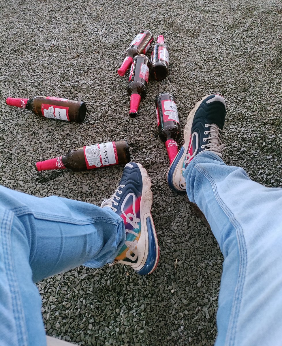 DeHaTiGuY's tweet photo. Kaafi late #shoestwitter https://t.co/BGx8rObYVh