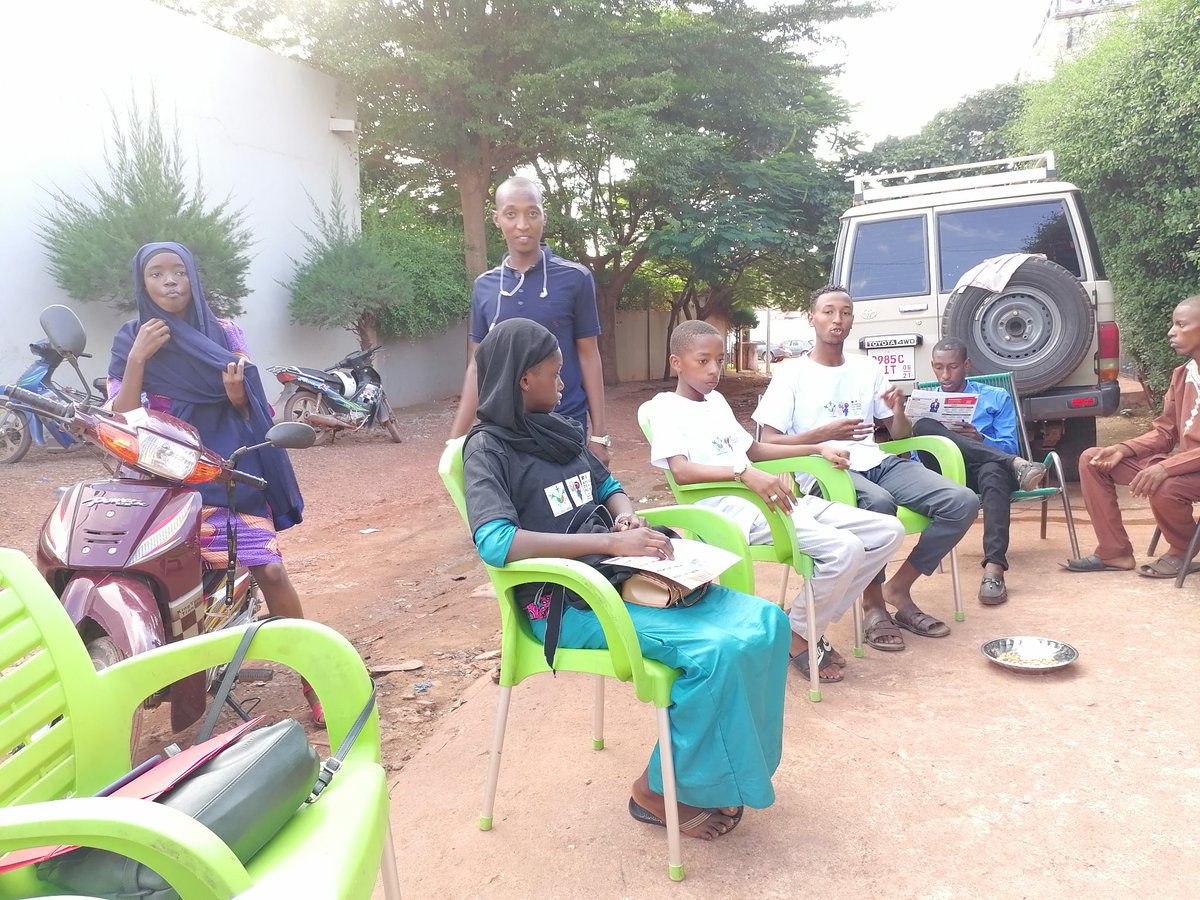 Causerie éducative autour des questions de VBG et de la SR/PF dans le but d'informer les jeunes sur les questions IST, de VIH.
<a href="/CCNEJ_Mali/">Conseil Consultatif National des Enfants et Jeunes</a> <a href="/APJECML/">APJEC</a> <a href="/ojadeafrique/">OJADE AFRIQUE</a>