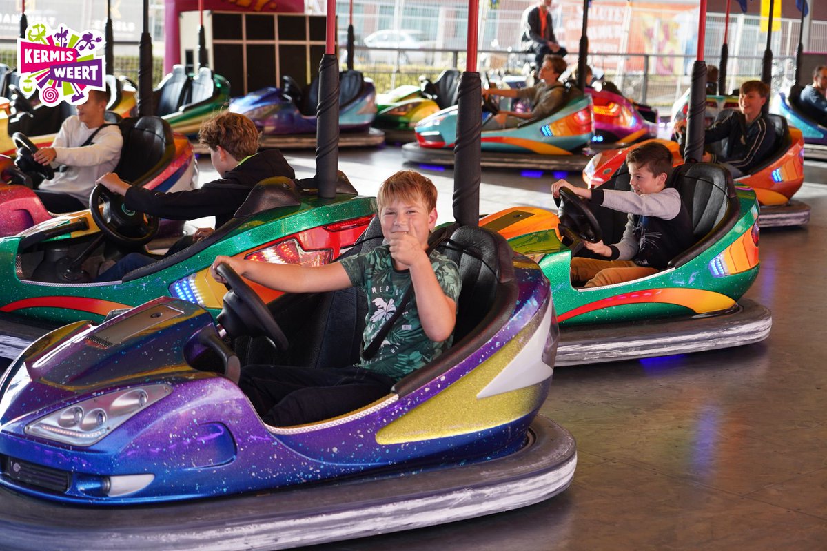 kermisweert's tweet photo. 🎠 Nieuwe dag, nieuwe ronden! Ook vandaag draaien de attracties op volle toeren.

Check vooraf wel even de druktemeter in de gratis Kermis Weert app of de website https://t.co/rCkxCJcyRg zodat je volop kan genieten! #Weert #KermisWeert https://t.co/4ybqLSThEU