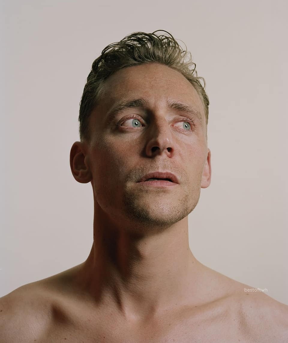 TomHiddIe's tweet image. Salutations. The name is Tom Hiddleston and I'm currently seeking for more people to fill my dull timeline. Everyone is welcomed, especially fellow western mates. A retweet to spread the news will be much appreciated. Thank you.