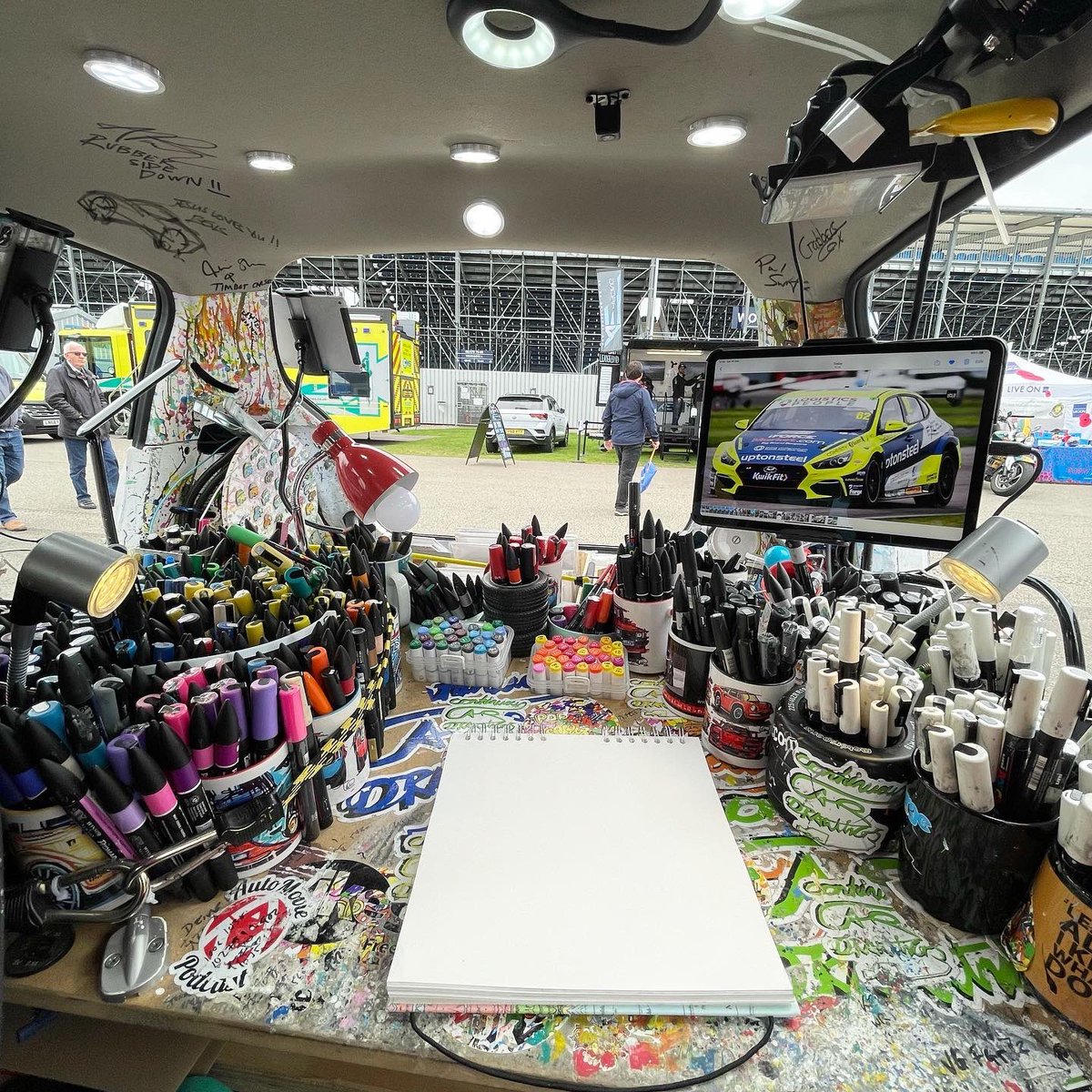 Popbangcolour tweet media