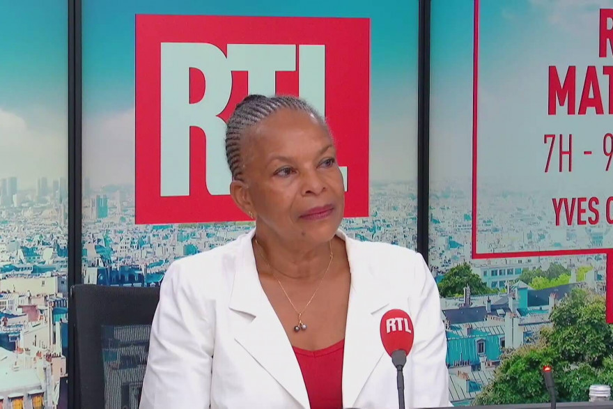 LaFrancematuer's tweet photo. Teddy Riner sur RTL le 14/09/2021 "Je ne suis pas là pour dire 'Vaccinez-vous'".
Christiane Taubira sur RTL le 23/09/2021 "Je n'ai pas vocation à appeler à la vaccination en Guyane".
Gabriel Serville sur BFMTV le 24/09/2021 "Je n'ai pas été élu pour ça".
1/2 https://t.co/YuTkfXw1I0
