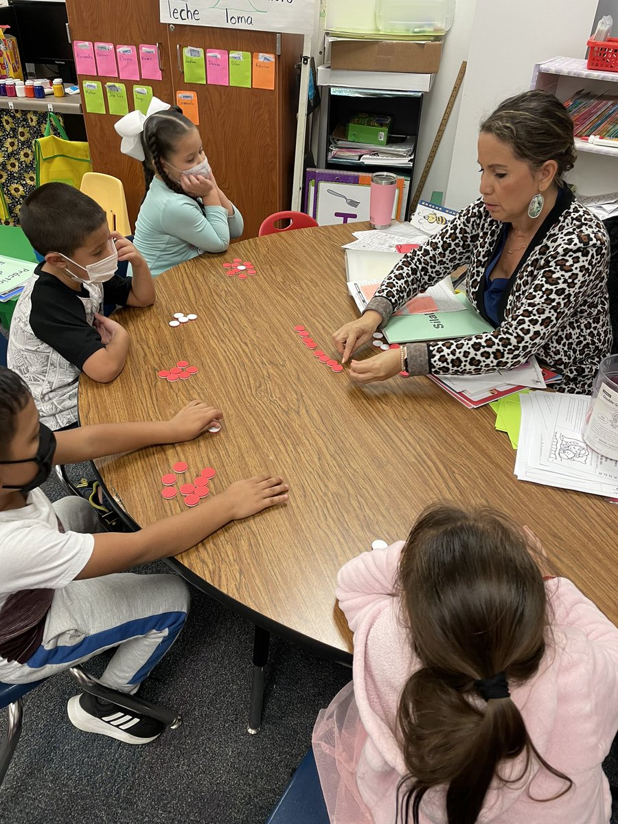 mdunn29's tweet photo. Math in Kinder is so fun! @ReavesBees https://t.co/uzSLjuInCp