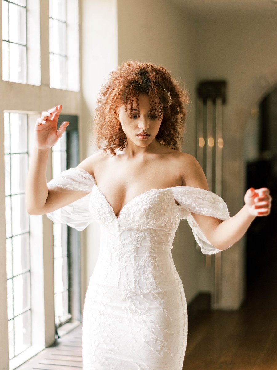 The “Salma” gown is striking, sensual, and so much more…SWOON 🤍 The “Edele” Collection. #weddingdress #bridal