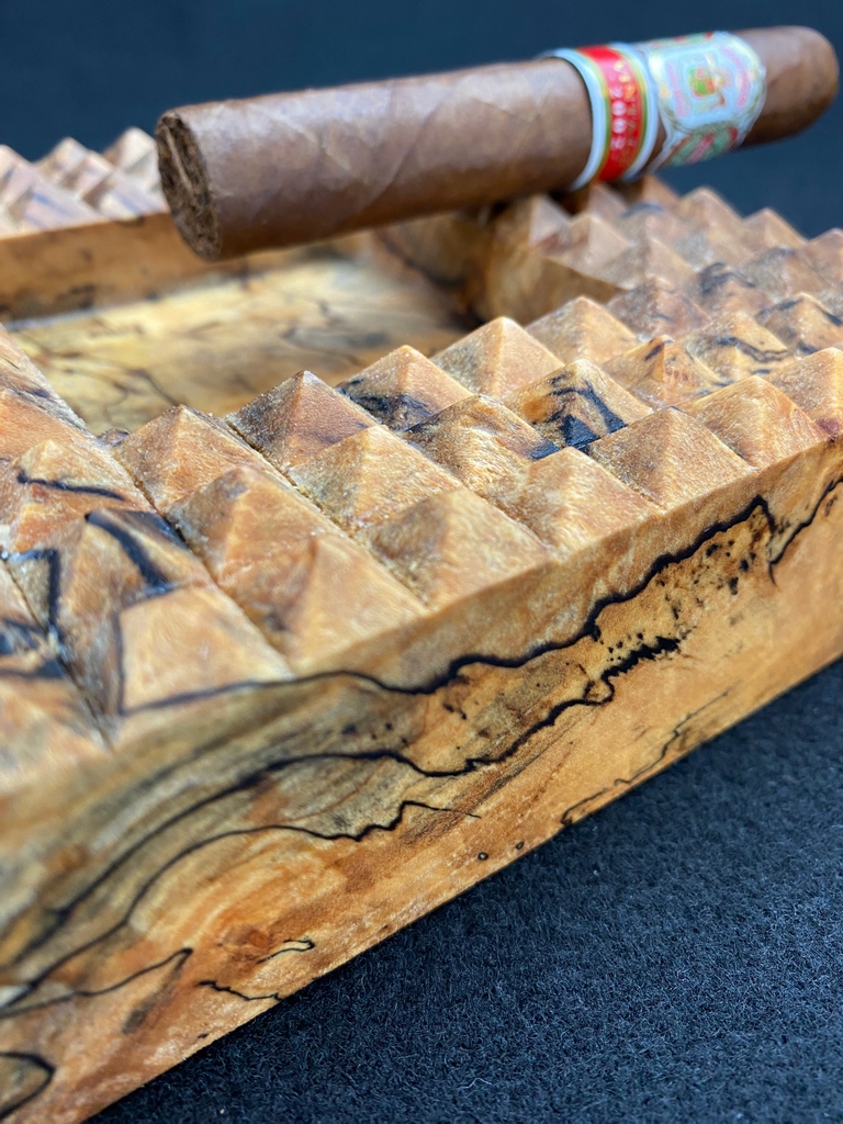 MadeByRP's tweet photo. SOLD!!! The spalted maple cigar ashtray is off to its new home. I love the look of this wood.  It resembles stone. Want something special for your cigar smoking area?  Visit my Etsy store at https://t.co/ybb2E2VpF4
#cigarashtray #cigaroftheday #cigaraficionado #cigarlovers https://t.co/GwcjbnzcfH