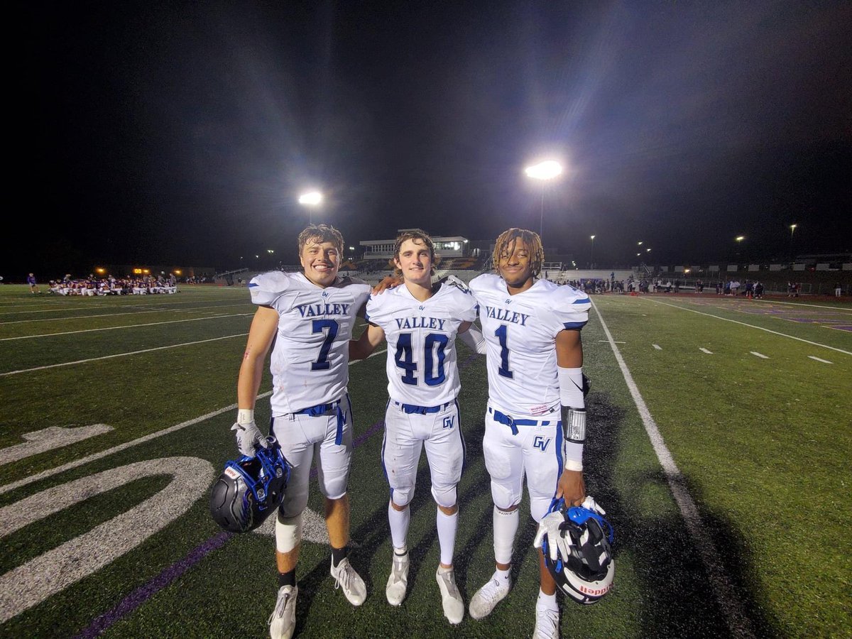In Sports: Eagles defense bends but doesn't break in 14-7 win over Kearney

grainvalleynews.com/news/eagles-de… 

Story and photos by <a href="/MSmith2324/">Michael Edward</a>

Sports coverage is sponsored by Captain's Sports Lounge.  <a href="/GVEagleFootball/">Grain Valley Football</a> <a href="/GVHSActivities/">GVHS Activities</a>
