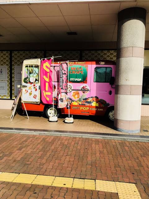Yuya5152's tweet photo. 最近このワゴン車見た方、連絡ください！🙇
#滋賀　#滋賀クレープ　#クレープ
#平和堂　#水口　#草津 https://t.co/j3pPd0og9L