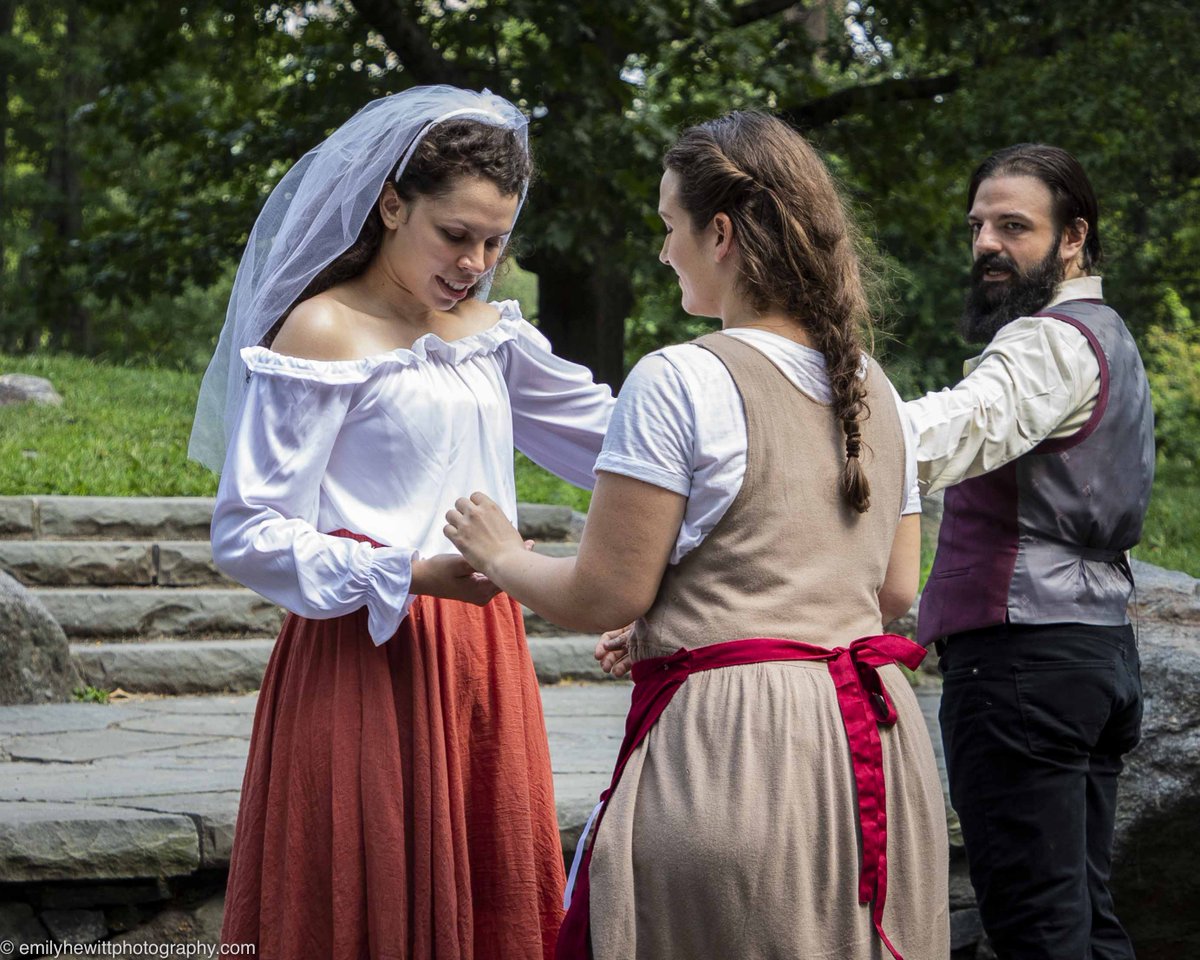 MelissaBell_wtr's tweet photo. SHOW DAY! LADY CAPULET love, lust, betrayal, secrets, swordfights!
Directed by Emily Gallagher
Fight/Intimacy Director: Robert Aronowitz
TODAY 4pm Farm Arts Collective
Photos by Emily Hewitt
#arosehasthorns #romeoandJuliet #shakespearederived #barefootshakes #callicoon #catskills https://t.co/hAwC4Nbmce