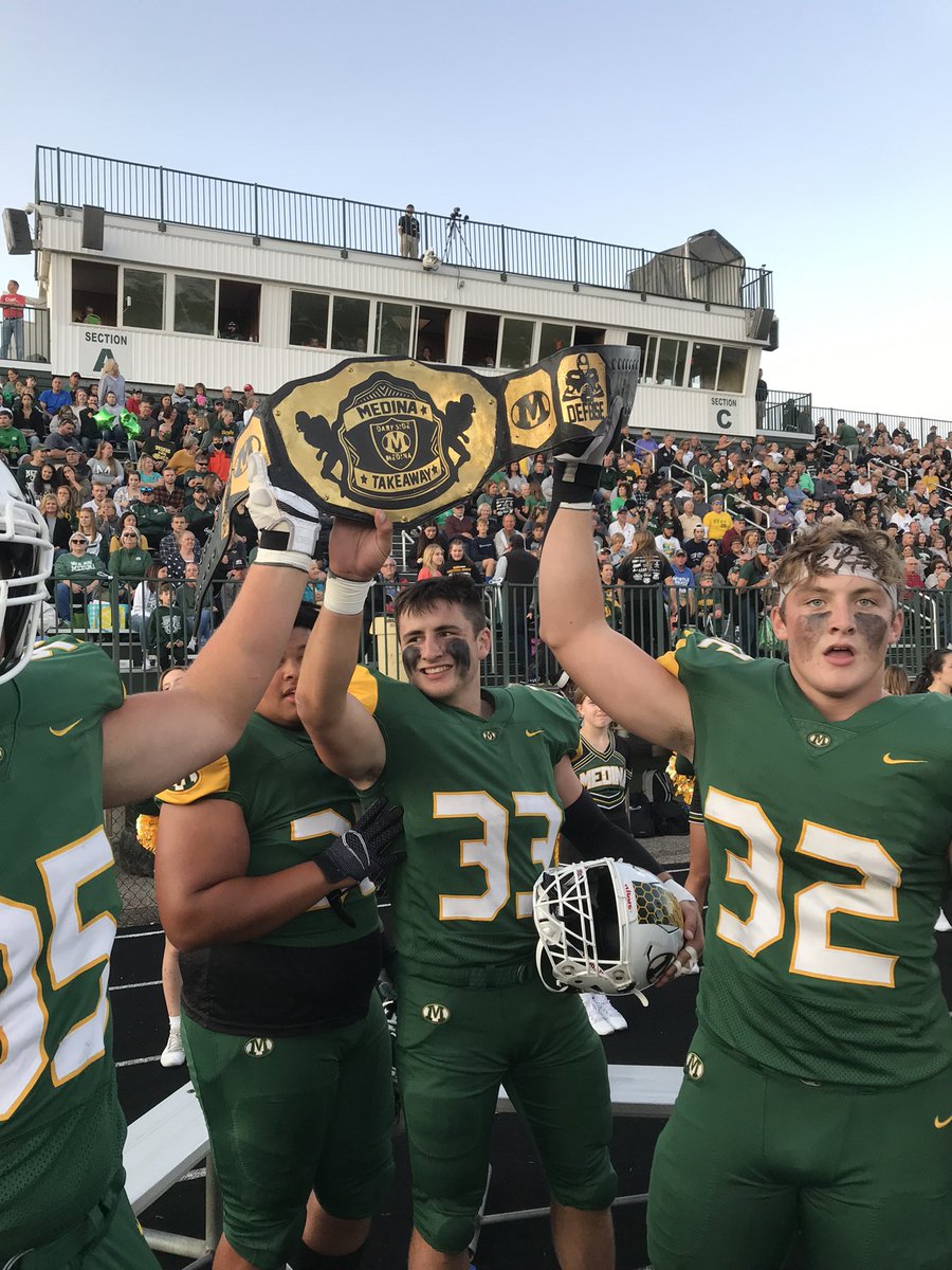 CoachBowers59's tweet photo. The belt was out last night!! @Jajuan2jackson with an INT and scoop by force fumble from @AntonioC2022 - @HamulaMatthew pics a curl off to stop a drive and @Keonjohnson2022 would have had one but correctly knocked down the deep ball to end the half. #Darkside #StormTheCastle https://t.co/YSg4pmtNxL