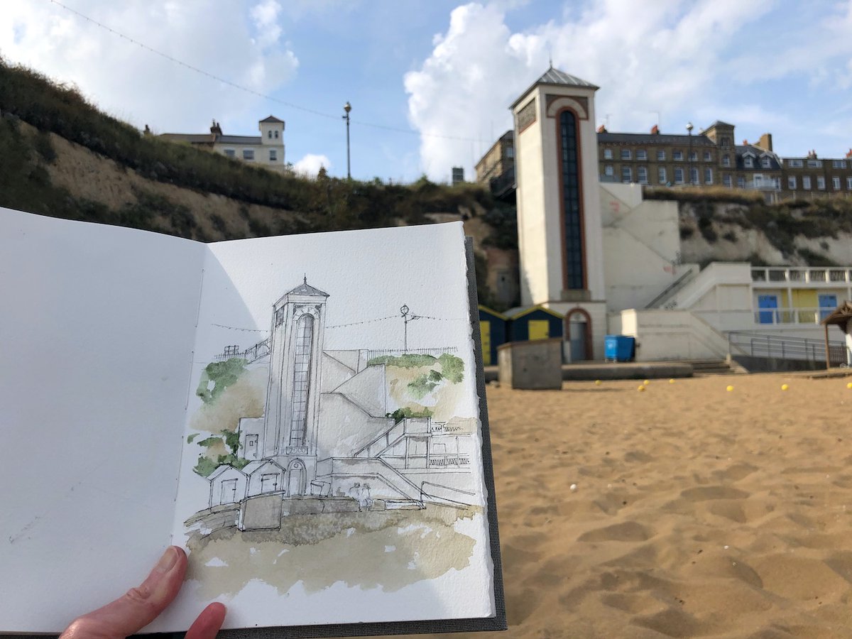 The marvellous lift at Viking Bay, #Broadstairs. Well done to the valiant citizens of Broadstairs who fought to keep it open. Lots of people using it last weekend.
#coastal #thanet <a href="/LoveMargate/">Love Margate</a> 

see my website: janesketching.com/2021/09/24/the…

<a href="/DANIELSMITH_ART/">DS Art Supplies</a> #watercolour
#lift #beach
