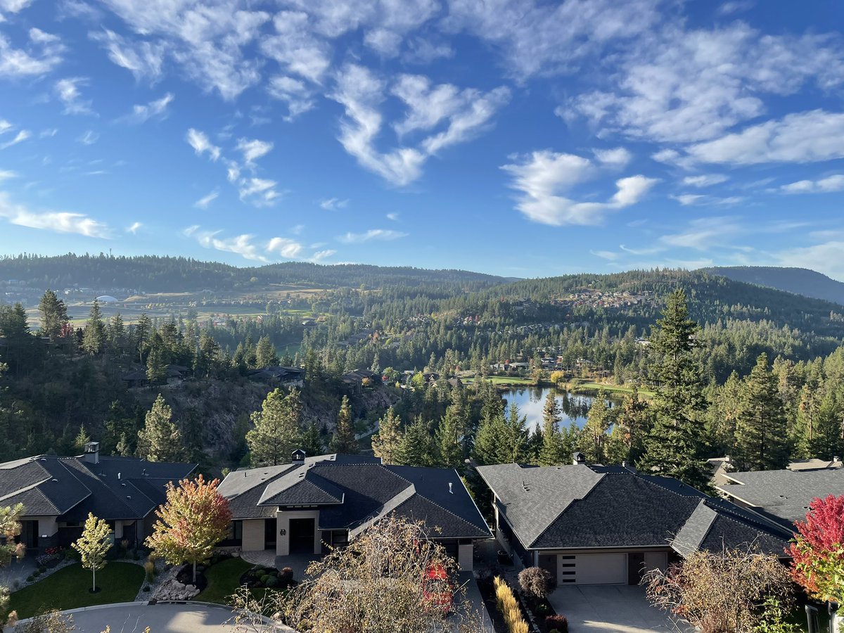 William_J87's tweet photo. Weekend away @predatorridge Am I doing this right? @tyleryaremchuk @thesquireyeg @chriskchalmers @jsbmbaggedmilk @WanyeGretz #avoidthegrind https://t.co/fvwpYawqjS