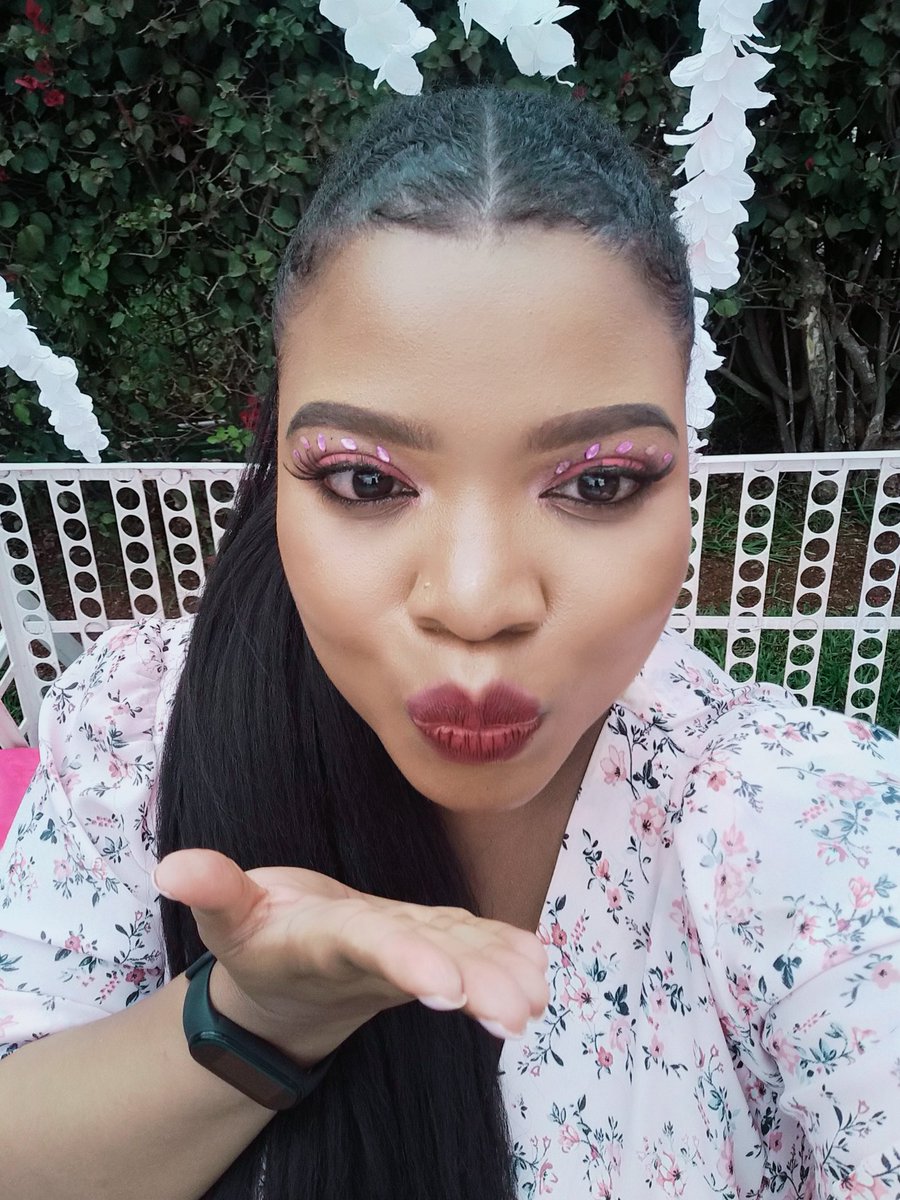 mwendesusu's tweet photo. My MUA understood the assignment! All ready to host the girlies for #TheZedaExperience  

#StrawberryLipsTequila
#KissOfPink https://t.co/5STkk6oY1X