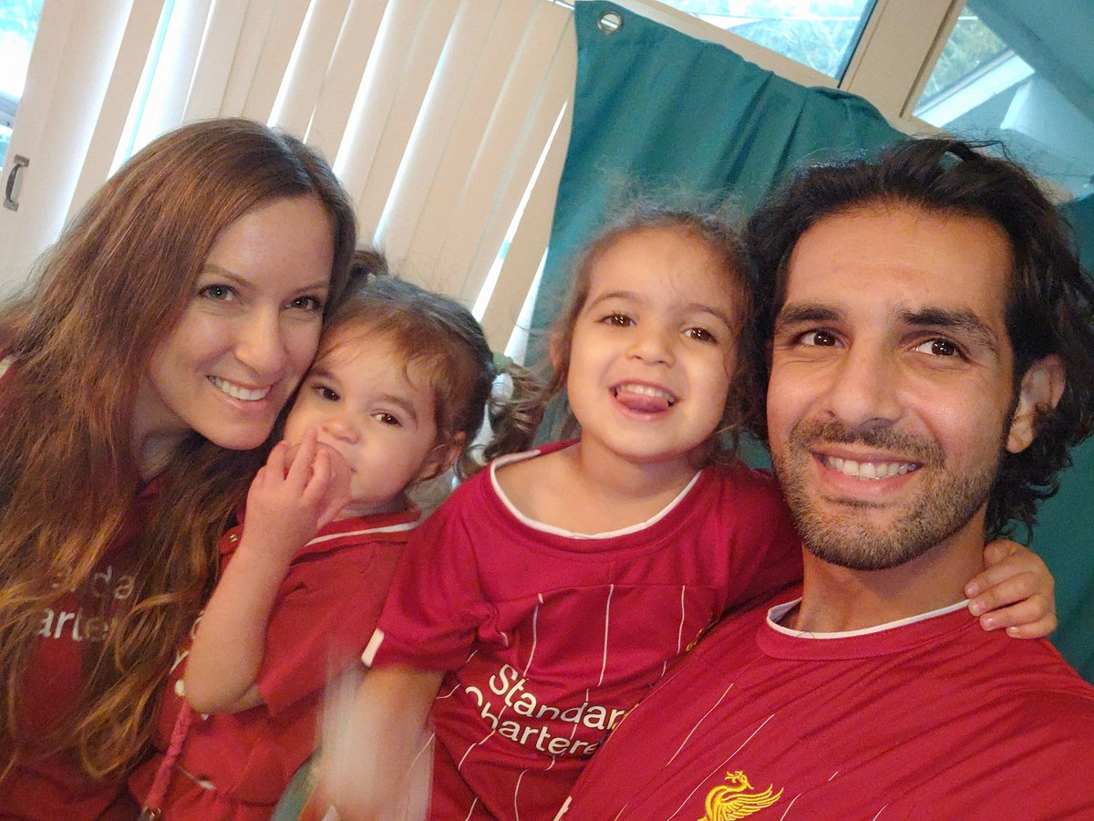 ZizouTV's tweet photo. Up and ready for the match! #YNWA #lfc #MyPLMorning #PLonNBC #PLmorning https://t.co/Ec50LVf2er