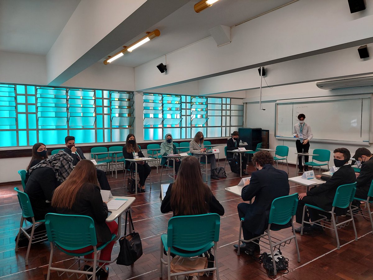 SEGUNDO DIA DE SIMULAÇÃO!

Os projetos de resolução já estão em andamento.

#CS
#ONUSEB