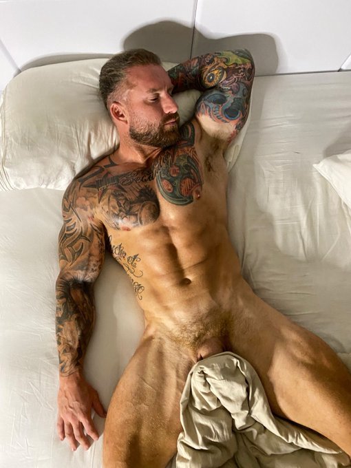 Joshua Hopkins - Good Morning! 😈🔥😈 More on my Onlyfans🔞20% OFF now! https://t.co/kgOK3MAwmq https://t.co/AD5kH5Pm3Y