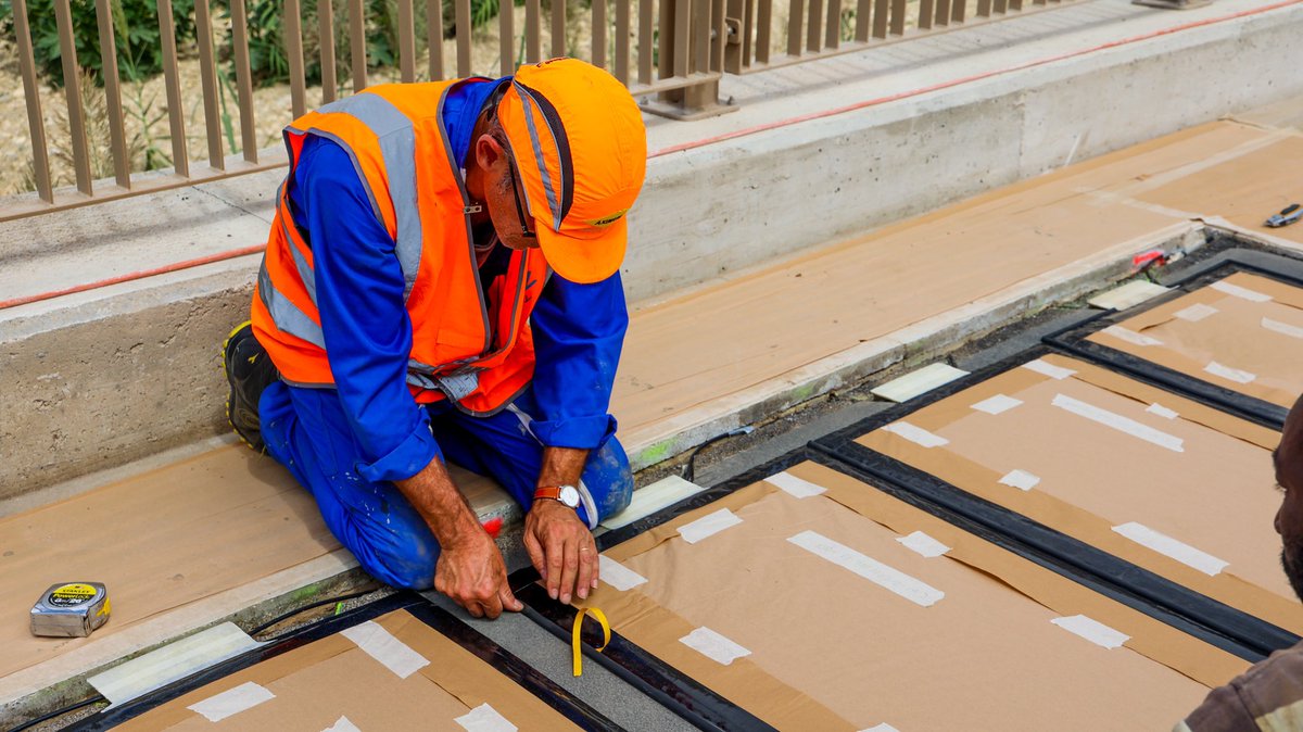 F_Azzopardi's tweet photo. #Today @InfraMalta started installing #Malta's first solar pavement at new Gheriexem Road promenade, #Rabat. Using #renewableenergy to energise the promenade's lighting. More importantly, a pilot project for more solar pavements in other localities soon. @followianborg @MaltaGov https://t.co/S9sT4Jhplu
