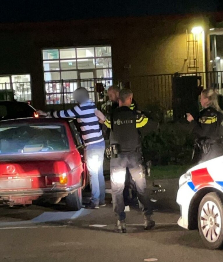 Politie Drachten ingezet voor melding schietpartij bij Mcdonalds - #Friesland