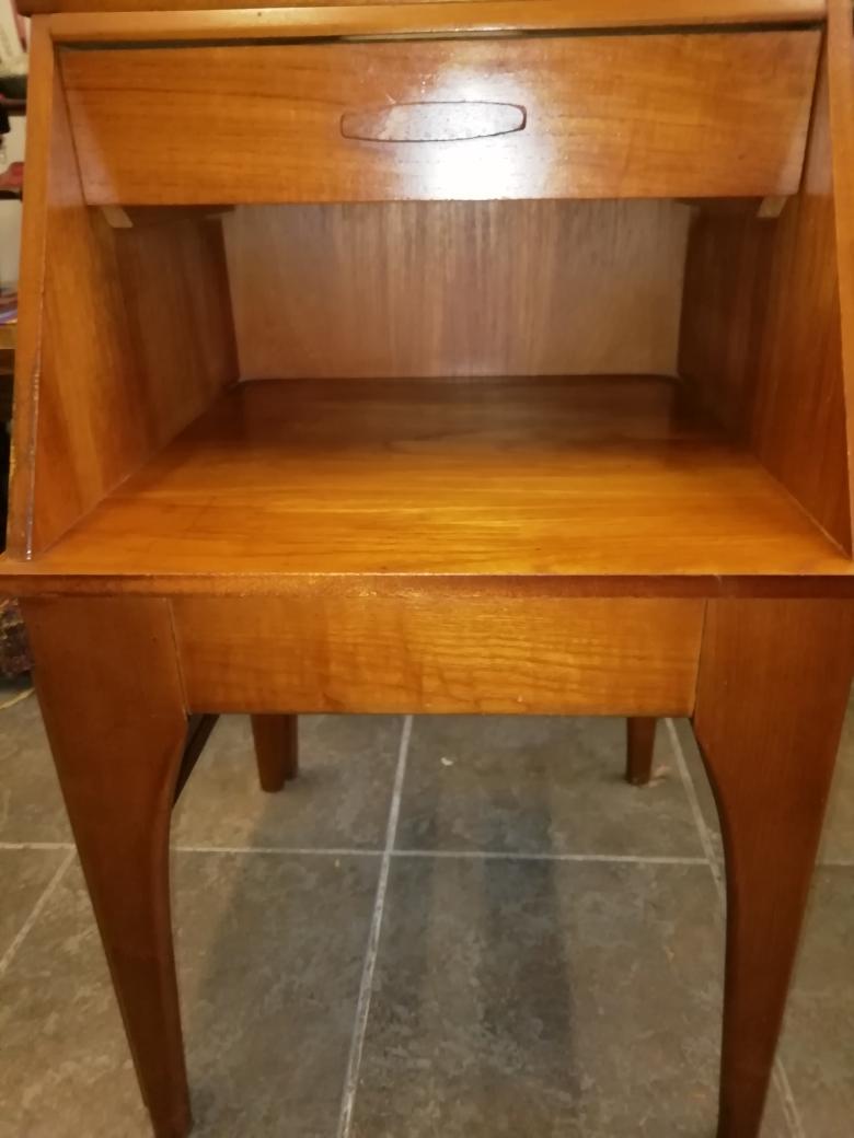 Re Store tweet media