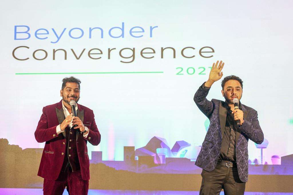 atriauniversity's tweet photo. We had to end with a bang! We saw Zubeer Shaikh perform a live show for the audience. It all ended on a high note! We've got more in store for you tomorrow, stay tuned!
.
.
#liveperformance #beyonderconvergence #AtriaUniversity #AUaccelerate #FoundingBatch https://t.co/0c5JXZtfle
