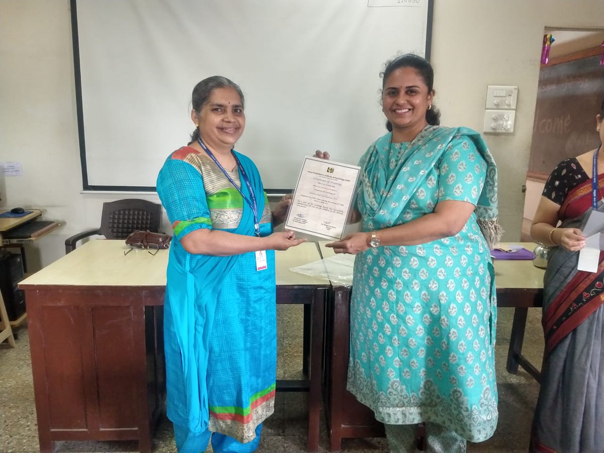 प्रज्ञा मानस संशोधिकेतर्फे ICIT चाचणीचे प्रशिक्षण पूर्ण करणाऱ्या प्रशिक्षणार्थींना मा. अनघाताई यांच्या हस्ते प्रमाणपत्र देण्याचा कार्यक्रम शुक्रवार दि. 24.9.2021 रोजी पार पडला. या प्रशिक्षणार्थीनीं एक महिन्याच्या कालावधीमध्ये प्रत्येकाने तीन मुलांचे चाचणीकाम पूर्ण केले.