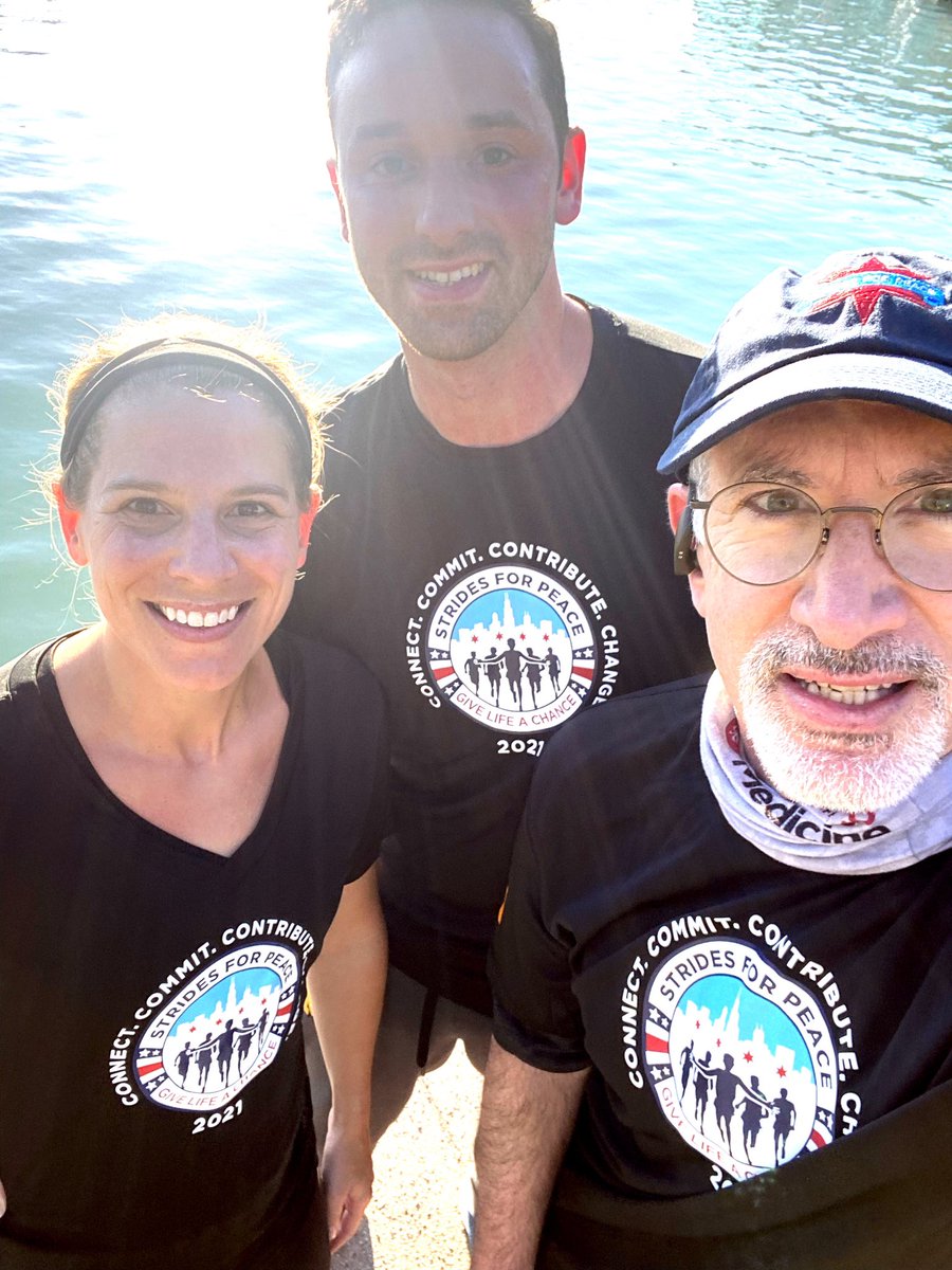 JBMatthews's tweet image. Beautiful morning for a run with @uchicagosurgres @uchicagosurgery resident Dr @a_polcari and trauma faculty Dr Drew Benjamin to support organizations that address gun violence in #Chicago 🏃 🏃‍♂️ 🏃‍♀️ 
#RaceAgainstViolence #StridesForPeace