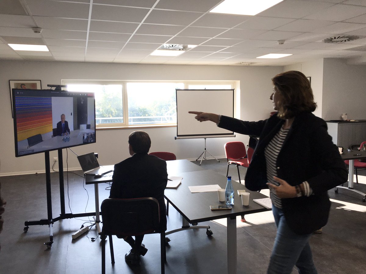 Fondation_AMIPI's tweet photo. 🗣#ce_soir ! Les 🏭#apprenantes et #inclusives de la @Fondation_AMIPI à l’honneur dans le 19/20 de @France3tv. En fil conducteur ➡️ le 📖 du Pr @JmOughourlian : le travail qui guérit l’individu, l’entreprise, la société. 📽de @HeleneHug #RSE https://t.co/oKC1mdmB2w