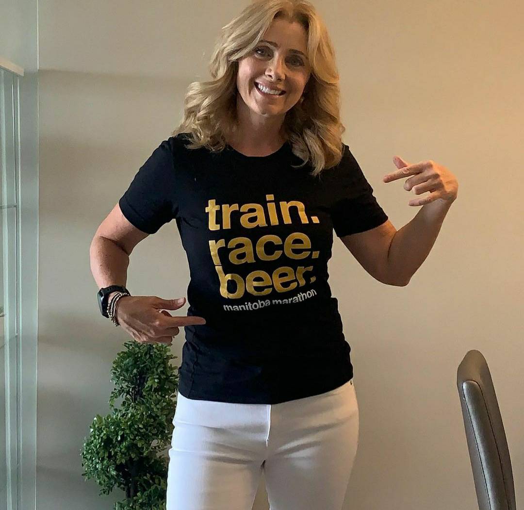 mb_marathon's tweet photo. Happy weekend! 🌟
Looking fantastic! 🥳👏💐
#ManitobaMarathon #runWpg https://t.co/g1Uaw6j3E2