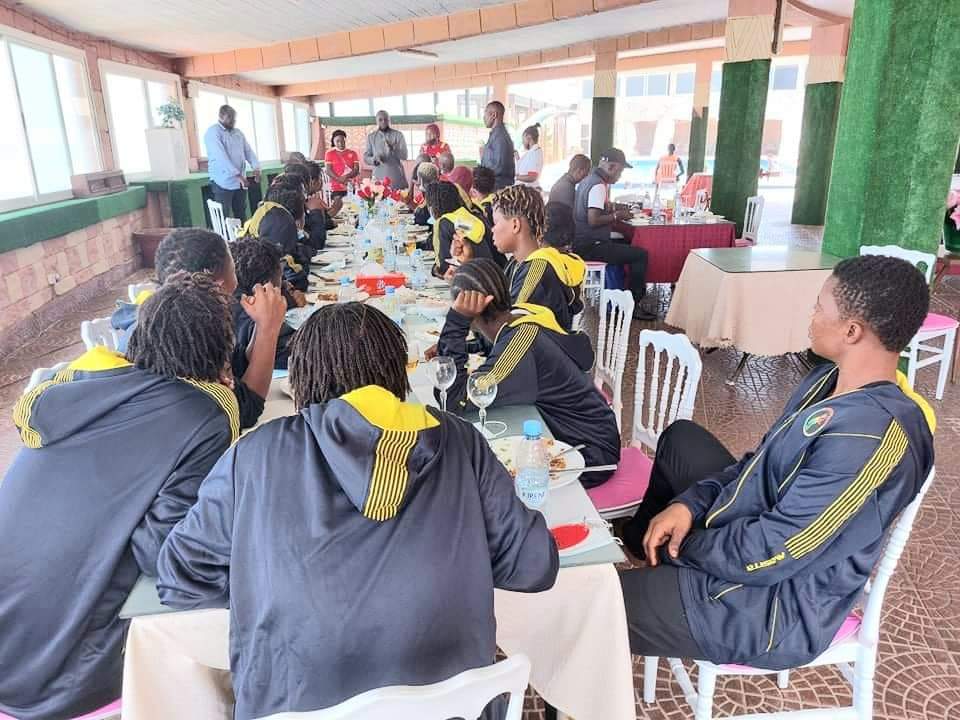 domani_dore_off's tweet photo. #Sport
l'équipe du #𝗦𝘆𝗹𝗶 𝗝𝘂𝗻𝗶𝗼𝗿 𝗙𝗲́𝗺𝗶𝗻𝗶𝗻 ( Football⚽️) affrontera l'équipe de la Sierra Leone à l'occasion des Éliminatoires de la Coupe du Monde #U20 Costa Rica au #Senegal cet après midi. 
Nous y croyons les filles🇬🇳 !!! https://t.co/s6k4Plo5vi