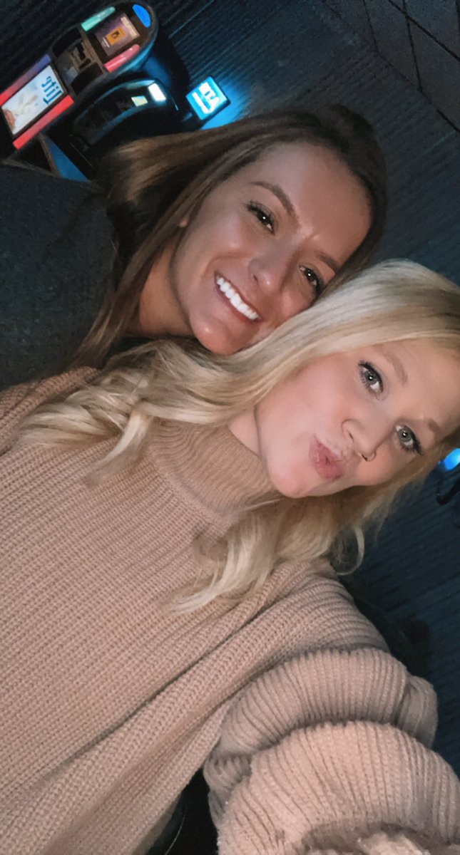 skylartraci25's tweet photo. I love these ladies 🥰 @rylee42 @kaybechen @ash_vanbriesen https://t.co/qgva1ImENO