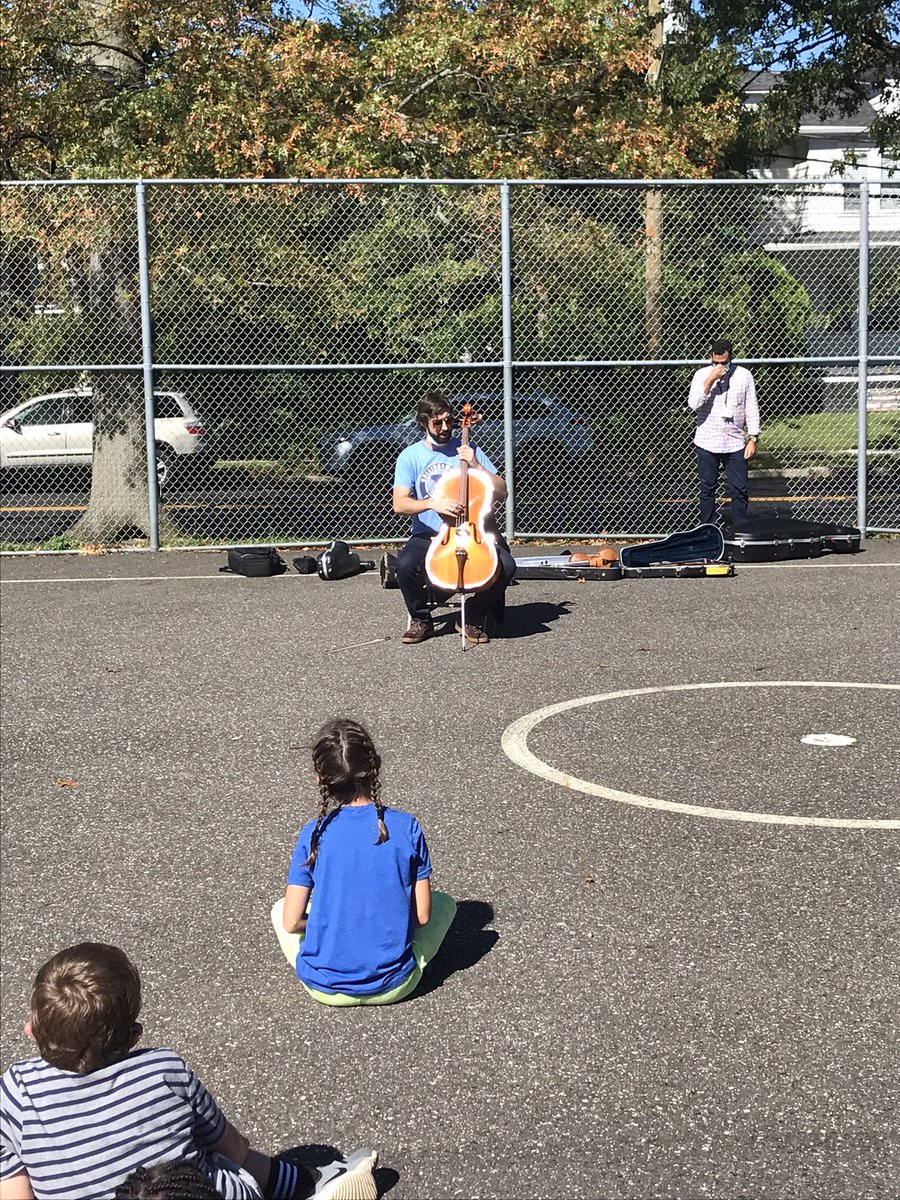 Mark Newbie School tweet media