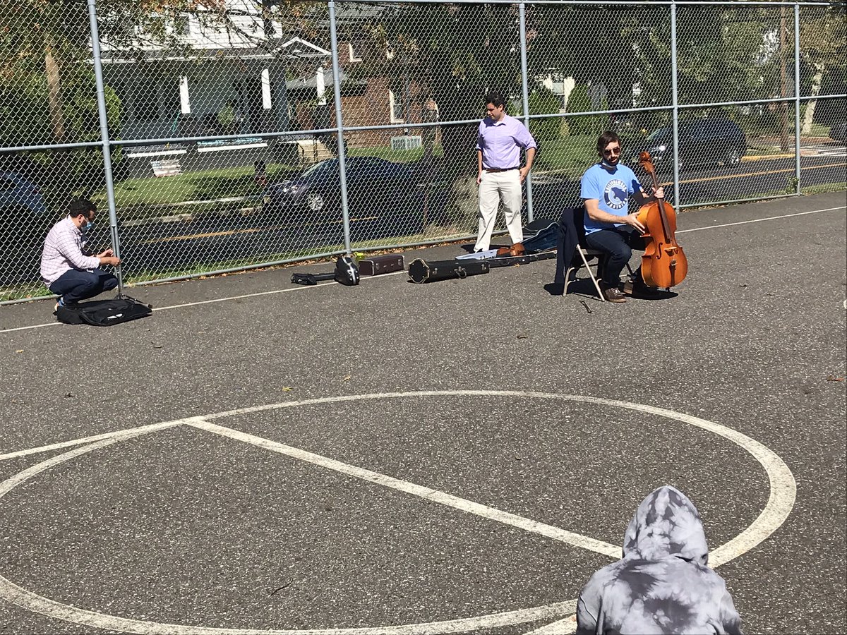 Mark Newbie School tweet media