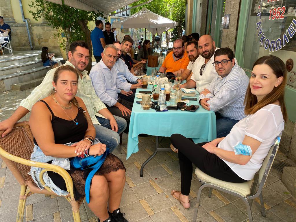onedisy's tweet photo. Συνάντηση του Πολιτικού Γραφείου με τον Πρόεδρο του ΔΗ.ΣΥ. κ. Αβέρωφ Νεοφύτου, την Υπ. Εργασίας, τον Υπ. Οικονομικών και την Υπ. Δικαιοσύνης και Δημοσίας Τάξεως. Μεταξύ άλλων ανταλλαχθήκαν αρκετέ�� απόψεις, προβληματισμοί αλλά και εισηγήσεις για την μετά covid εποχή που μπαίνουμε. https://t.co/no2pofrU4Z