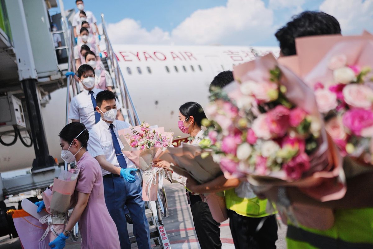 The 25th of September this year marks the 15th anniversary of Juneyao Air. 15 years ago, we started our inaugural flight HO1125 with an Airbus A319 from Shanghai to Changsha, while today we operate the exact same flight and route with one of the latest Boeing 787 Dreamliner