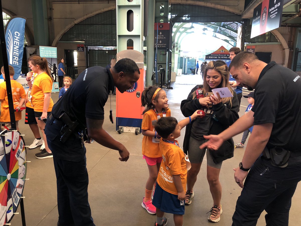 Lots of fun was had at this morning’s Badges and Bases H-Town Run Down 🏃‍♀️ with the Houston Police Foundation and <a href="/astros/">Houston Astros</a> Foundation. 🏃‍♀️ 👮‍♀️ ⚾️