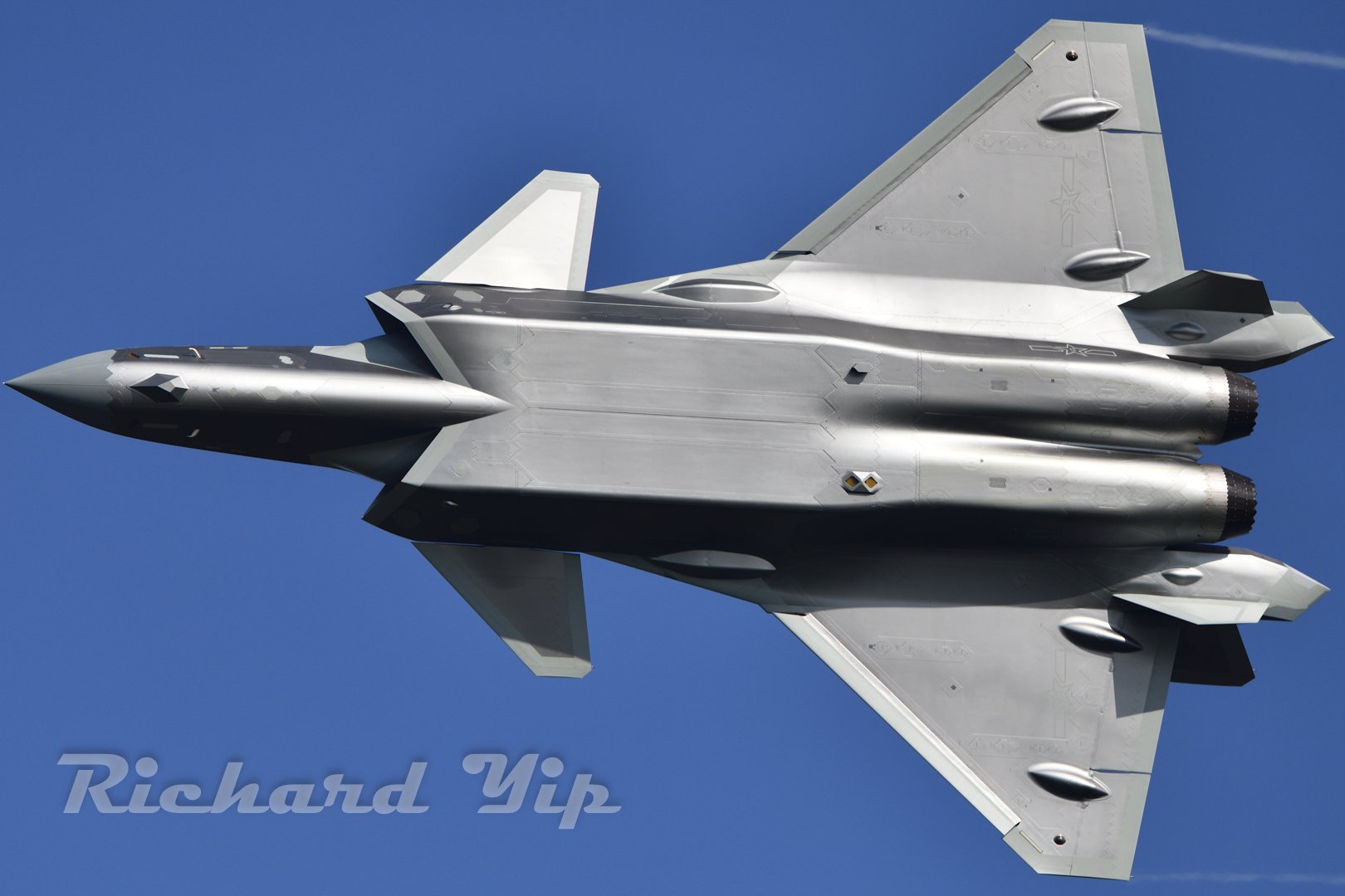 pols bedelaar zone 彩云香江 on Twitter: "Latest images show that the J-20A is equipped with indigenous WS-10C engine, and the new luneburg lens radar reflector is also retractable(Images 1-2), but it was powered by Russian pols bedelaar zone 彩云香江 on Twitter: "Latest images show that the J-20A is equipped with indigenous WS-10C engine, and the new luneburg lens radar reflector is also retractable(Images 1-2), but it was powered by Russian