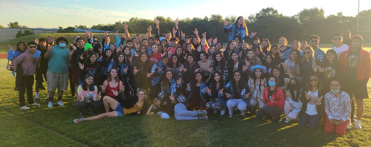 Senior Sunrise!
My first group of students at Sam Rayburn High School! I absolutely love these kids. 
Class of 2022 Rocks!
#NextLevel #SRTexans #HistoryWithEdge