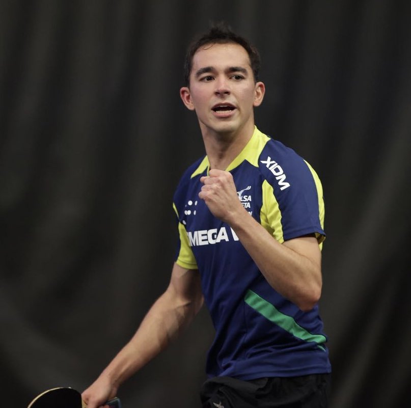 É CAMPEÃÃÃÃÃÃÃO! 🏓🇧🇷

<a href="/hugocalderano/">Hugo Calderano</a> é campeão do WTT de Doha 🇶🇦

H. Calderano 4 x 2 Darko Jorgic 🇸🇮
11/5, 6/11, 10/12, 11/9, 11/3 e 11/9

Que resultado sensacional!