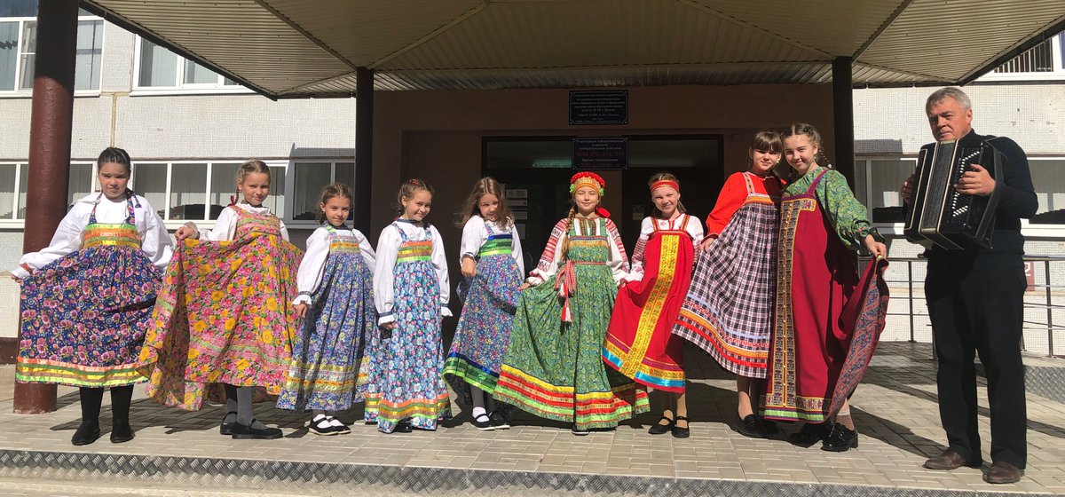 Преподаватели и учащиеся  детской школы искусств «Квинта» выступили перед избирателями!
Избирательный участок  МБОУ СОШ № 20. Концерт  подарил избирателям много приятных эмоций и атмосферу праздника!#ДШИКвинта