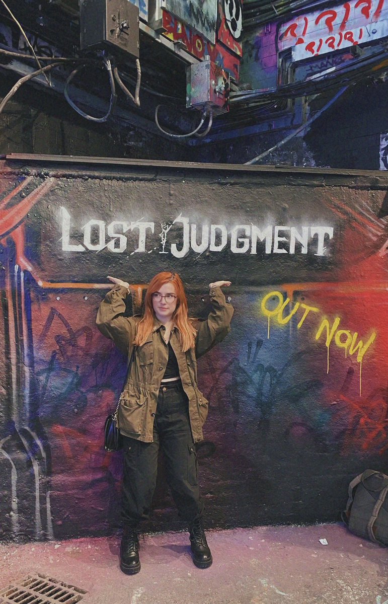 MariliawithoneL's tweet photo. Hope y’all are enjoying this absolute GOTY 👀⚖️ #LostJudgmentMural 

…I’m not sure what I’m doing either https://t.co/ul25OhsMpC