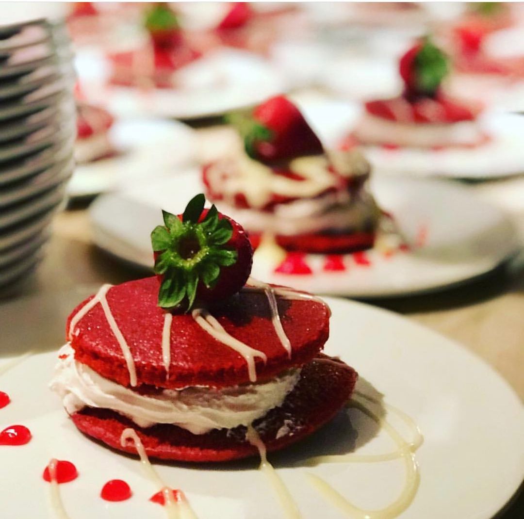 TasteUWS's tweet photo. Always save room for dessert. Make My Cake NYC will be serving up some delectable treats at #TasteUWS2021. Get your tickets to our all you can eat and drink Upper West Side culinary celebration before they sell out. https://t.co/SJSeNWxqHi https://t.co/QU974AWuxo